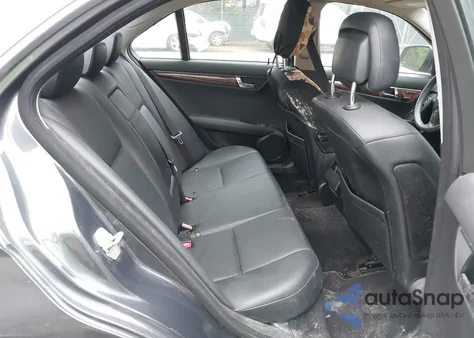 2009 Mercedes-Benz C 300 Luxury 4Matic/Sport 4Matic из США, поврежденный, VIN WDDGF81X89F236791